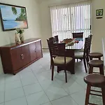Apto Ubatuba-Praia Grande-Condomínio Dubai